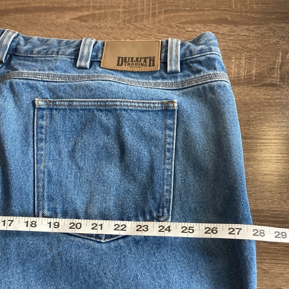 Mens EUC Duluth Trading Co Relaxed Fit Blue Jeans Size 46x31 - Picture 8 of 9